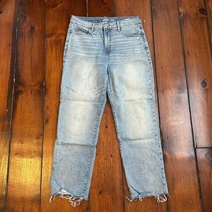 Old Navy Women’s Extra High-Waisted Sky-Hi Straight Jeans